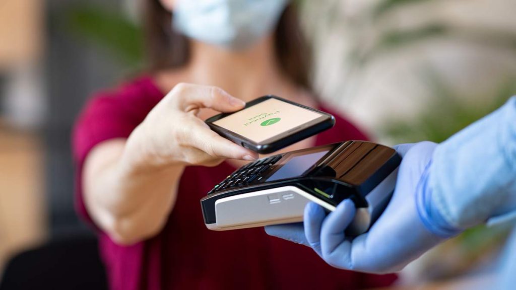Чи безпечні безконтактні платежі: ТОП-5 міфів