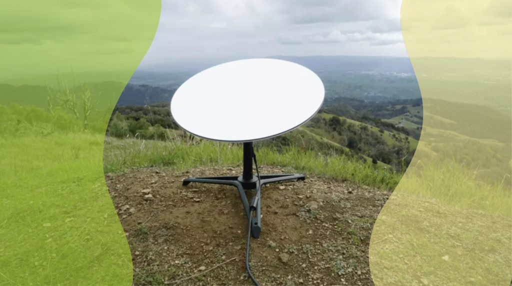 Перші станції супутникового інтернету StarLink прибули до України