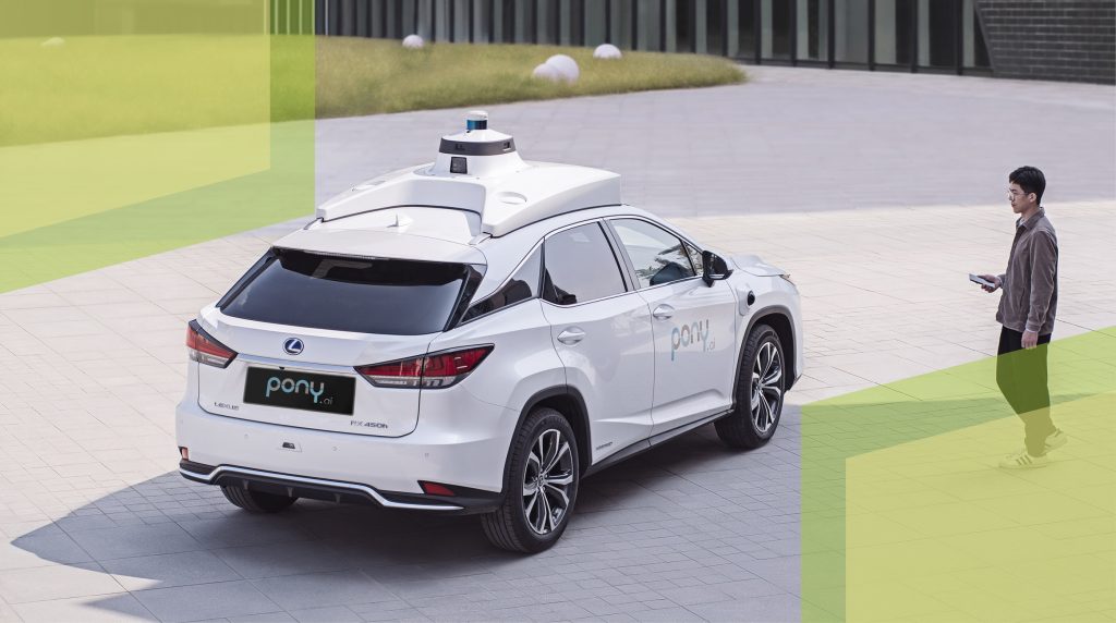 У Китаї оператор безпілотних автомобілів вперше отримав ліцензію таксі