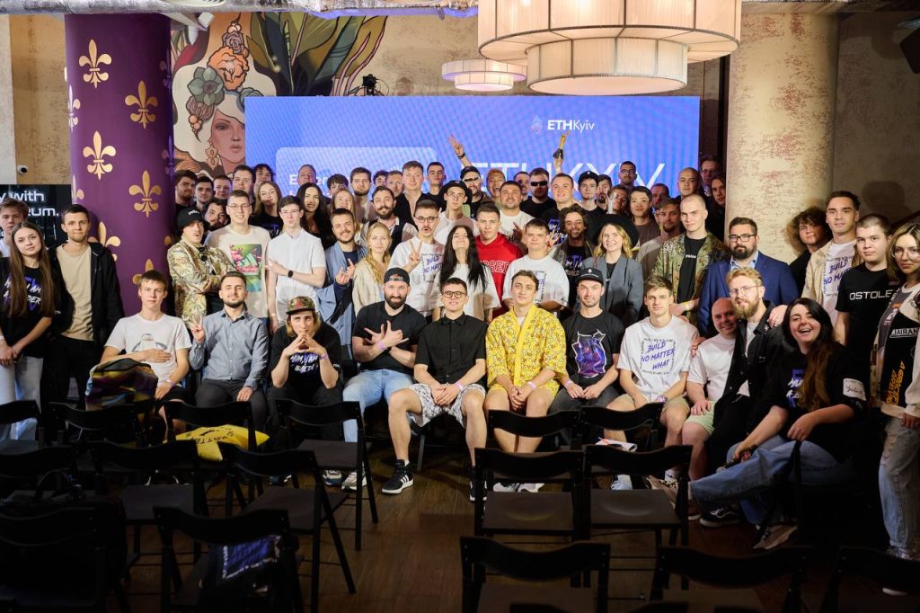 Виступ Віталіка Бутеріна та нова культура кодингу: як пройшов хакатон ETHKyiv 2025