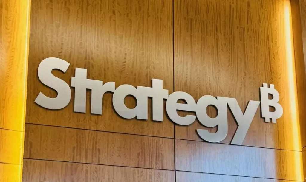 Strategy отримала понад $8 млрд збитків через падіння вартості біткоїна